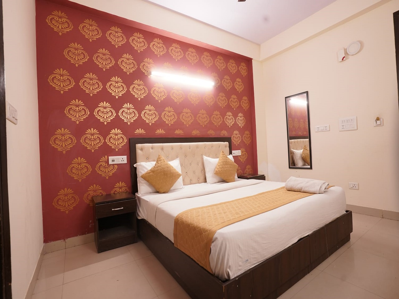 HOTEL TOURIST PALACE